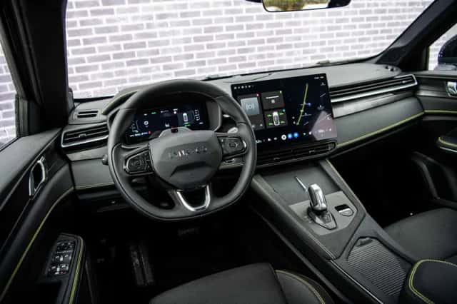 Lynk & Co 01 (2025) thumbnail 12