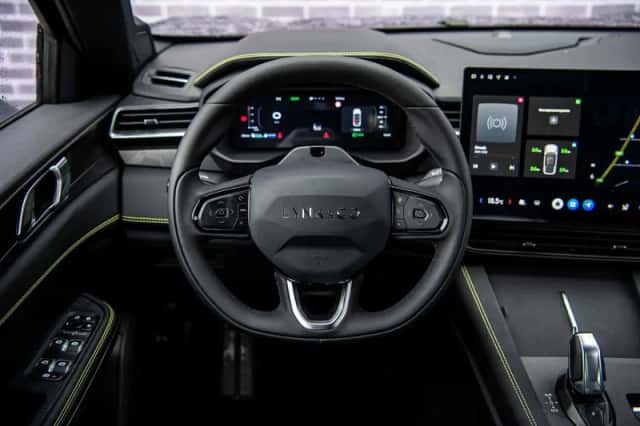 Lynk & Co 01 (2025) thumbnail 5