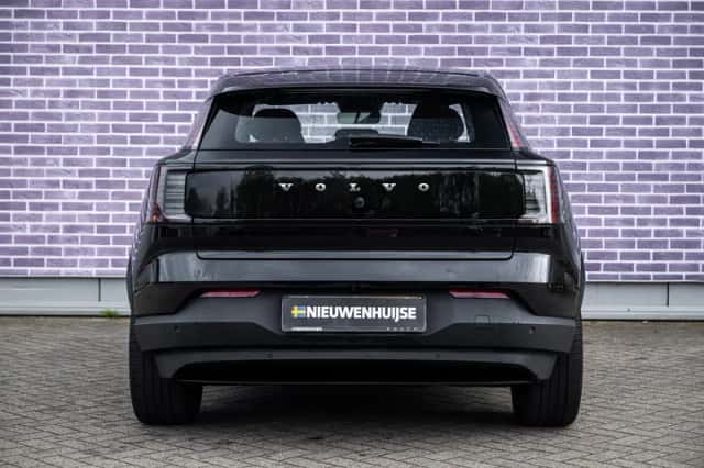 Volvo EX30 (2024) thumbnail 11