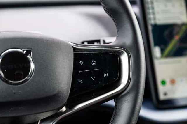 Volvo EX30 (2024) thumbnail 15