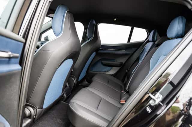 Volvo EX30 (2024) thumbnail 9