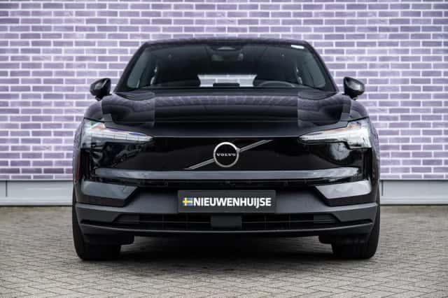 Volvo EX30 (2024) thumbnail 10