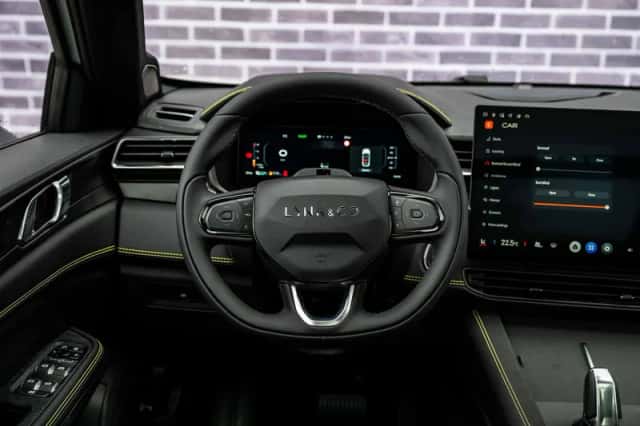 Lynk & Co 01 (2026) thumbnail 4