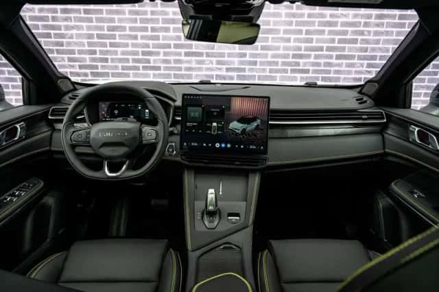 Lynk & Co 01 (2026) thumbnail 6