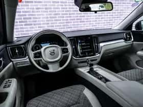 Volvo V60 (2019) thumbnail 13