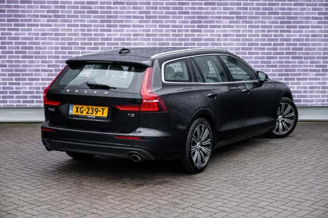 Volvo V60 (2019) thumbnail 18