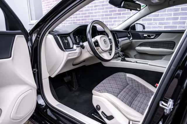 Volvo V60 (2019) thumbnail 19