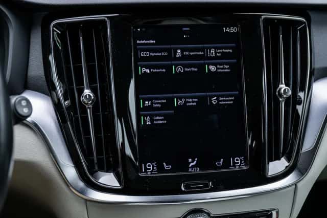 Volvo V60 (2019) thumbnail 21