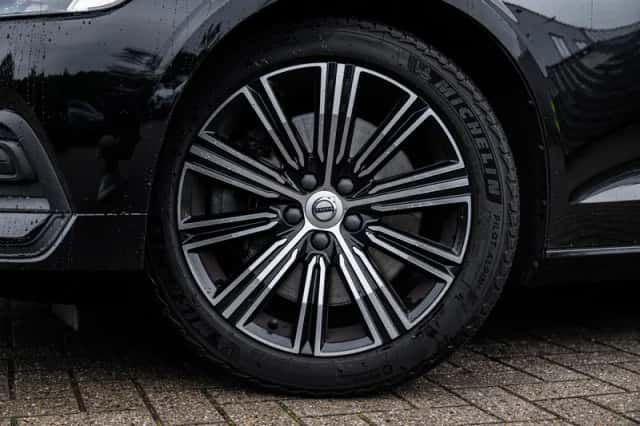 Volvo V60 (2019) thumbnail 34