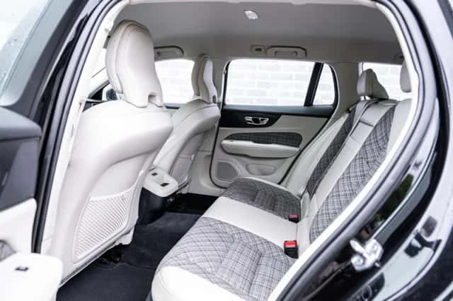 Volvo V60 (2019) thumbnail 10