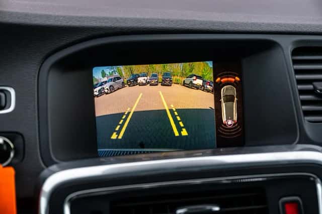 Volvo V60 (2017) thumbnail 23