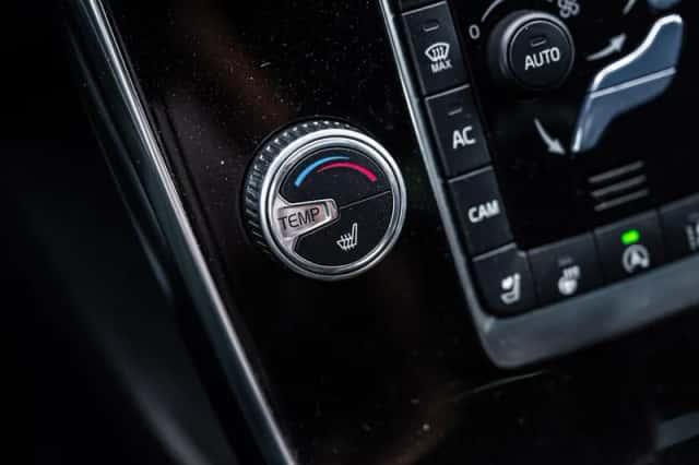 Volvo V60 (2017) thumbnail 31