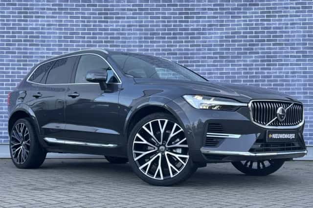 Volvo XC60 (2021) thumbnail 2