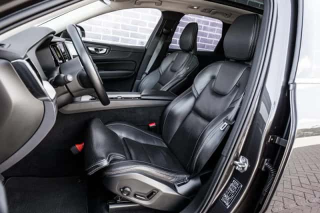 Volvo XC60 (2021) thumbnail 6