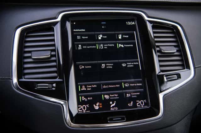 Volvo XC90 (2022) thumbnail 21