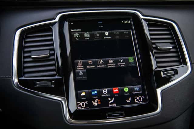 Volvo XC90 (2022) thumbnail 24