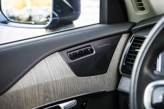 Volvo XC90 (2022) thumbnail 30