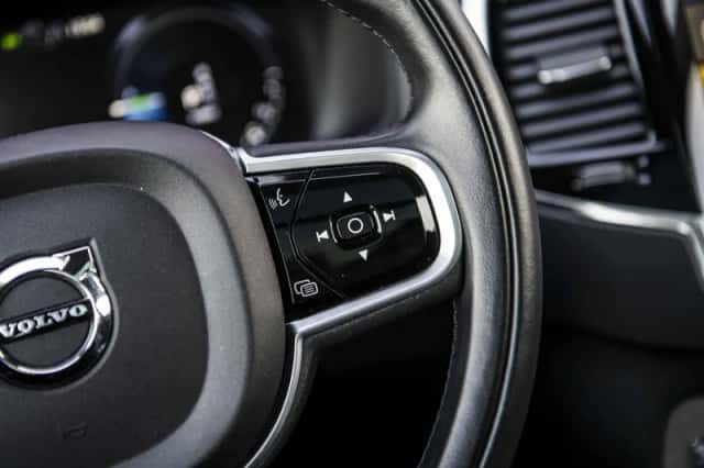 Volvo XC90 (2022) thumbnail 32