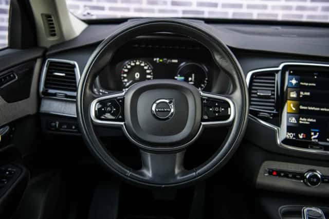Volvo XC90 (2022) thumbnail 5