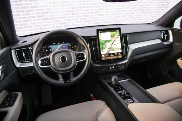 Volvo XC60 (2025) thumbnail 12