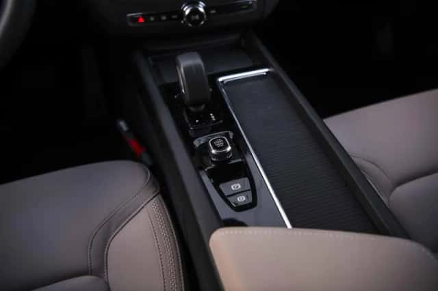 Volvo XC60 (2025) thumbnail 15