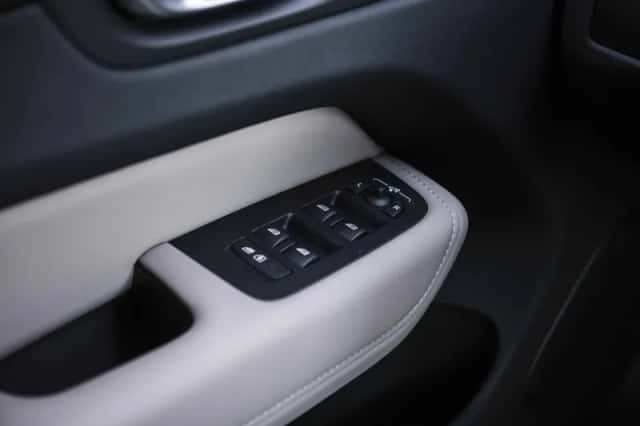 Volvo XC60 (2025) thumbnail 25