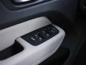 Volvo XC60 thumbnail 25