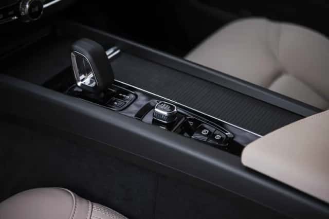Volvo XC60 (2025) thumbnail 30