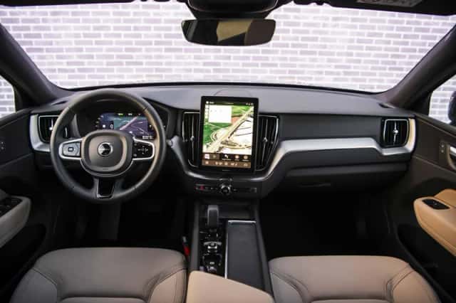 Volvo XC60 (2025) thumbnail 7