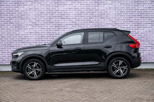 Volvo XC40 (2024) thumbnail 4