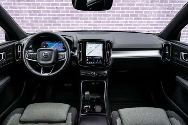 Volvo XC40 (2024) thumbnail 5