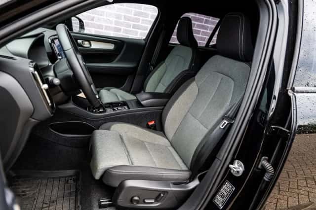 Volvo XC40 (2024) thumbnail 6