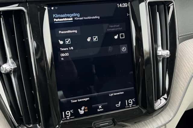 Volvo XC60 (2018) thumbnail 26