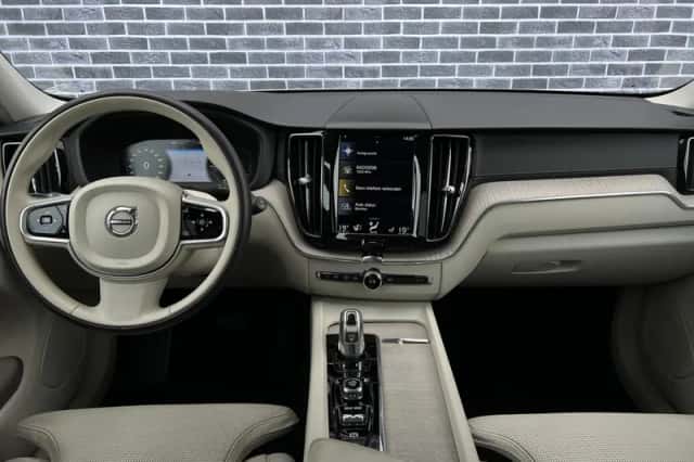 Volvo XC60 (2018) thumbnail 6
