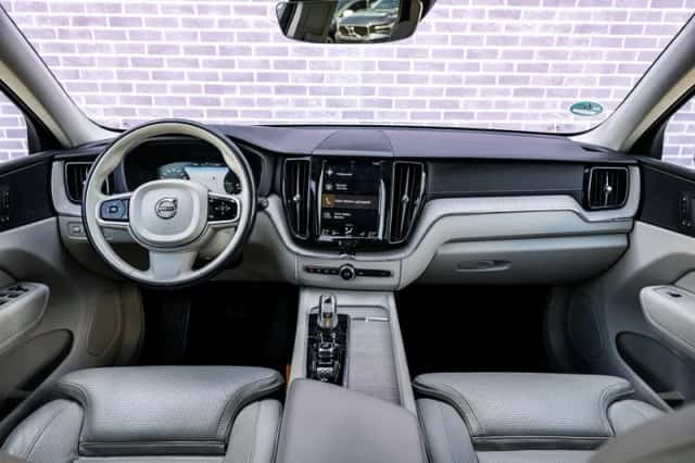 Volvo XC60 (2018) thumbnail 6