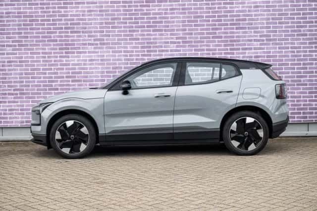 Volvo EX30 (2024) thumbnail 4