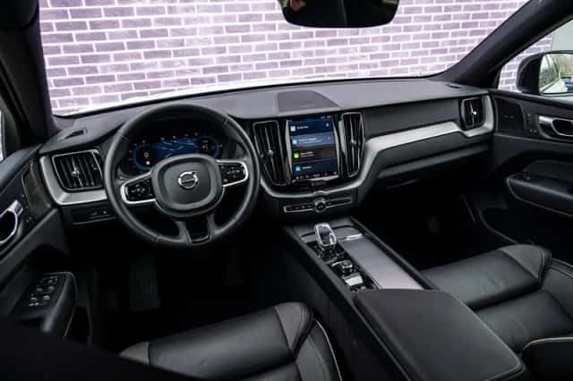 Volvo XC60 (2025) thumbnail 12