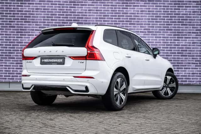 Volvo XC60 (2025) thumbnail 3