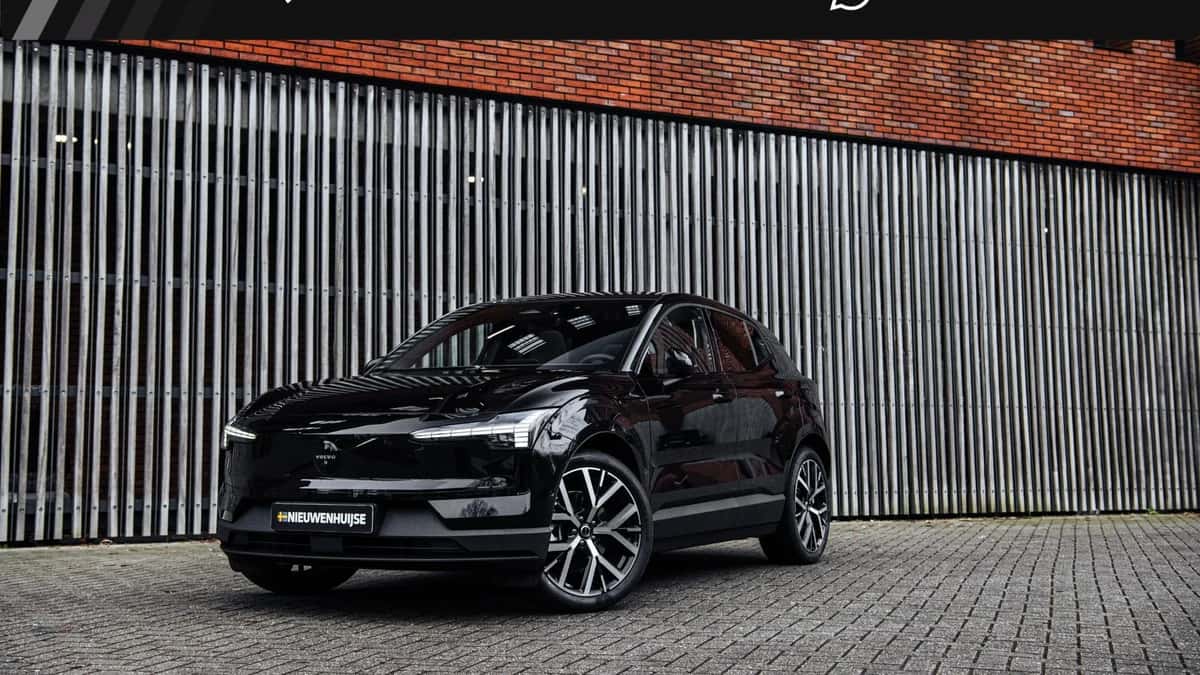 Volvo EX30 — foto 1