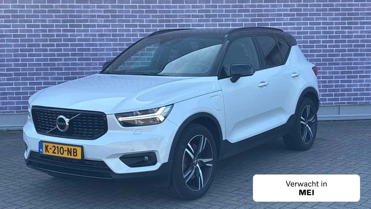 Volvo XC40 — foto 1