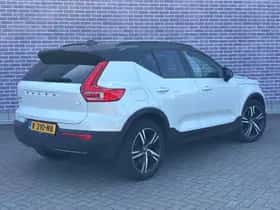 Volvo XC40 thumbnail 4