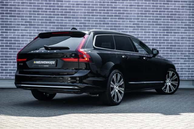 Volvo V90 (2021) thumbnail 2