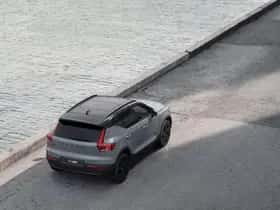 Volvo EX40 thumbnail 11