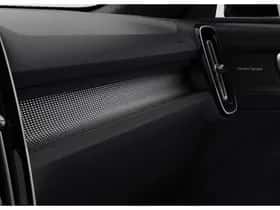 Volvo EX40 thumbnail 17