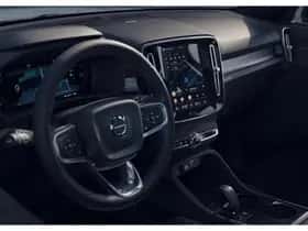 Volvo EX40 thumbnail 5