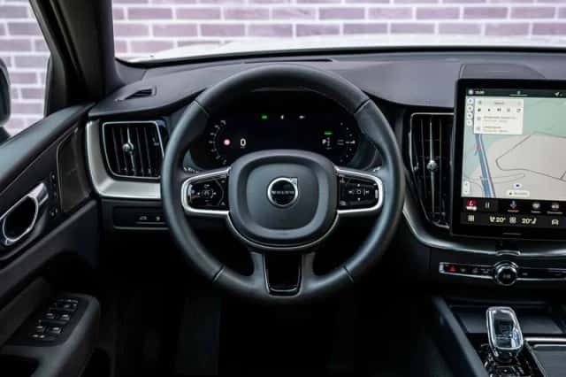 Volvo XC60 (2026) thumbnail 3