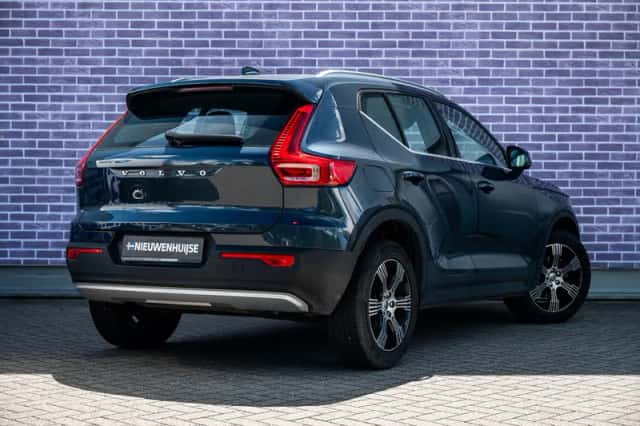 Volvo XC40 (2022) thumbnail 4