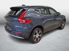 Volvo XC40 thumbnail 4
