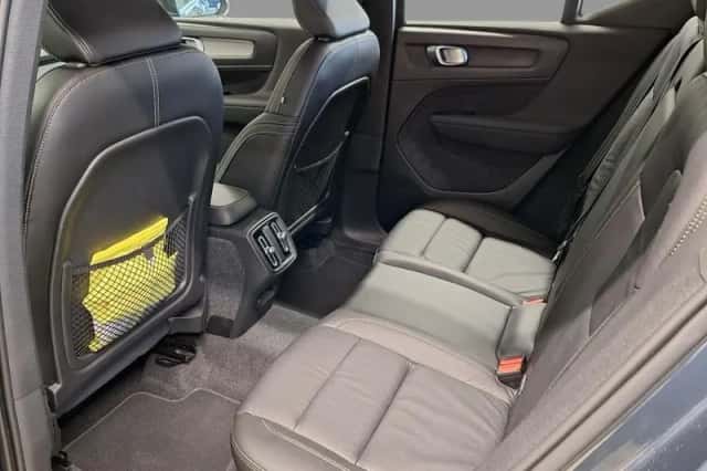 Volvo XC40 (2022) thumbnail 6