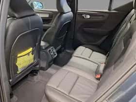 Volvo XC40 thumbnail 6